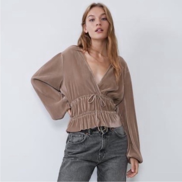 Zara Deep V Blouse - Picture 3 of 6